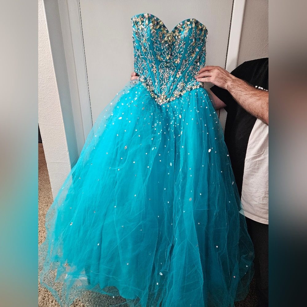 Mori Lee blue prom ballgown, size 6